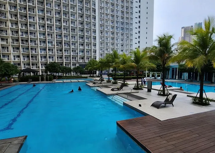 Homey 1br With Balcony At Jazz Residences Makati With Netflix Fast Wifi And Mall Access Aparthotel Manila